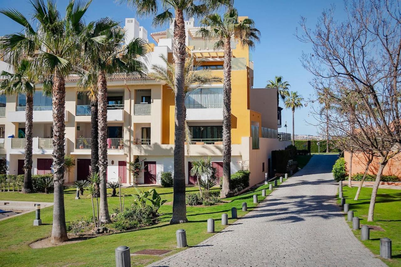 Polo Royale Waterfront Luxury Apt - 3 Terraces And Pool Sotogrande Extérieur photo